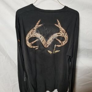 Realtree Men's Black Long Sleeve Shirt with Camo Buck Deer Logo
